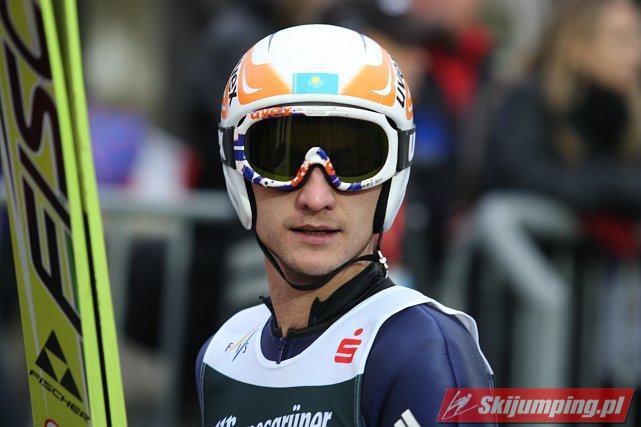 015 Nikolay Karpenko